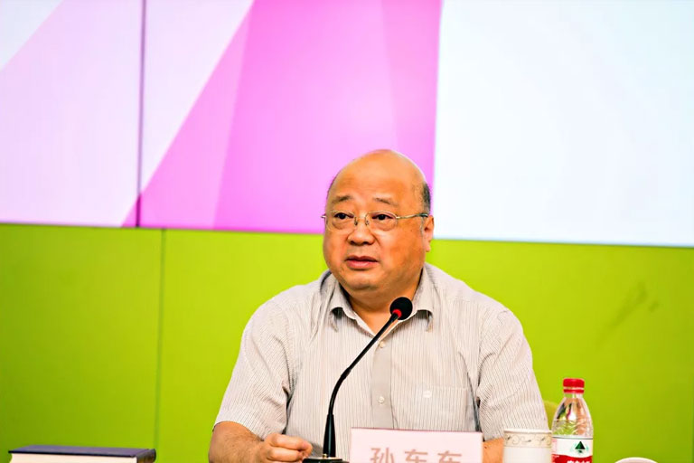 北京大學(xué)孫東東教授應(yīng)邀來西安國(guó)際醫(yī)學(xué)中心作衛(wèi)生法學(xué)專題講座