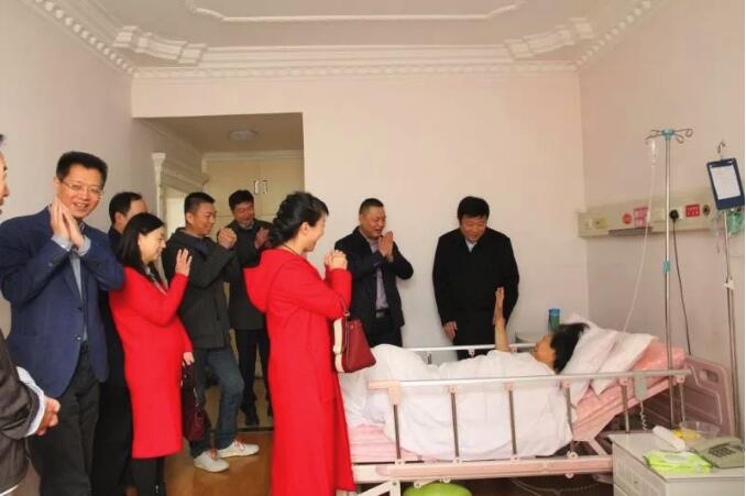 大年初一！公司領導為堅守崗位的員工拜年！