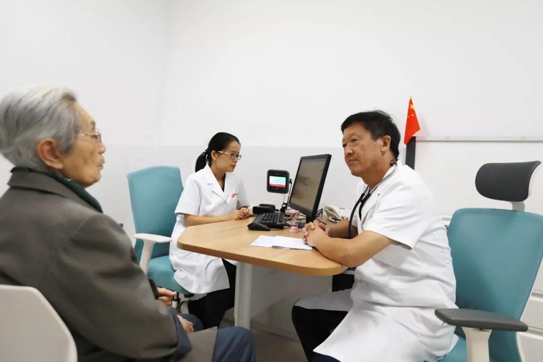 《健康時報》記者走進西安國際醫(yī)學(xué)中心，請看報道