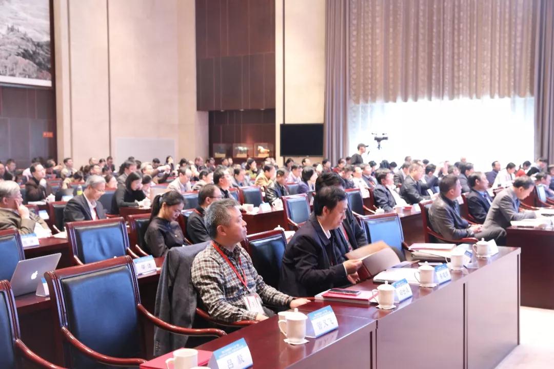 國(guó)家“十三五”臨床系統(tǒng)整合規(guī)劃教材主編人會(huì)議在西安舉行——賀西京院長(zhǎng)作為教材主編出席會(huì)議