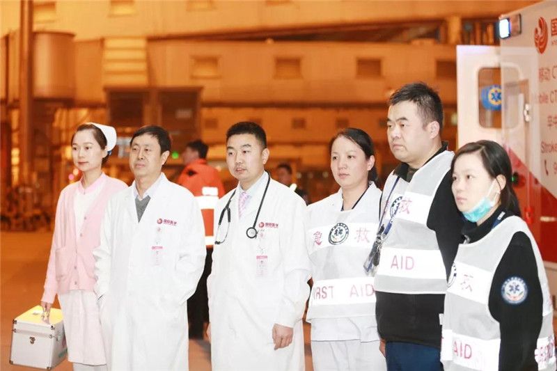 跨國(guó)救援，我們?cè)谖靼步幽丶?