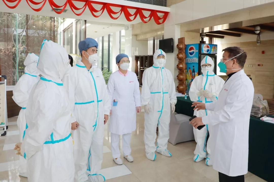 到留觀點去！8名醫(yī)護人員主動請纓到防疫一線