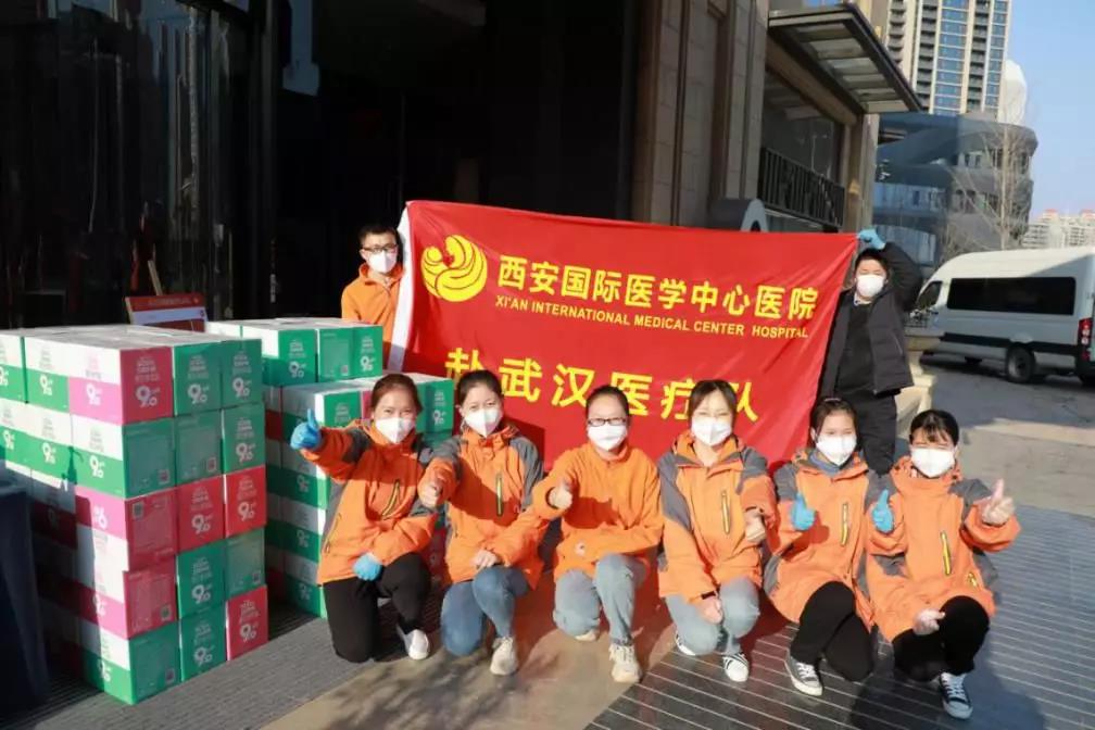 向醫(yī)療隊(duì)的女漢子致敬！