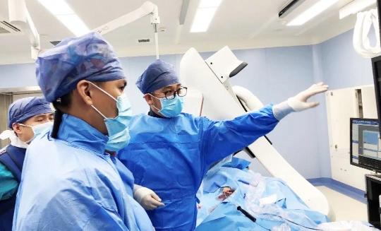 三秦都市報(bào)—慌！慌！慌！七旬大叔選擇這里心不“慌”了