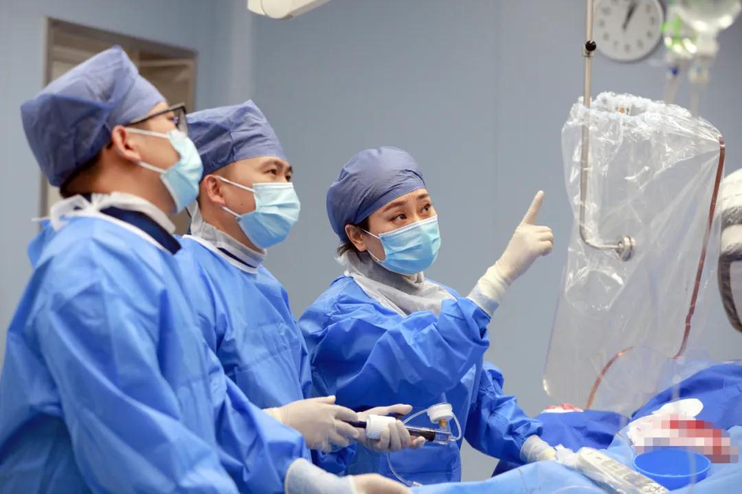 60分鐘打通“心路”！小伙子沖進診室，激動地說：我可找到你了！