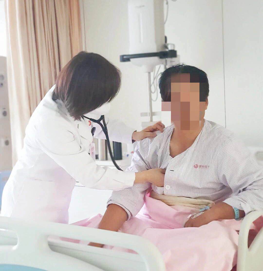 這種胸悶、胸痛要注意！你該去做這項(xiàng)檢查