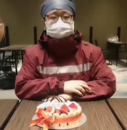 祝在前線奮戰(zhàn)的白衣戰(zhàn)士生日快樂(lè)！