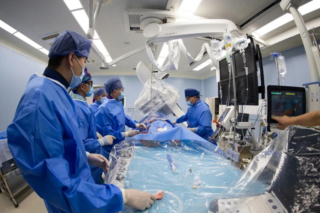 陽(yáng)光網(wǎng)—數(shù)億網(wǎng)民為何點(diǎn)贊這家醫(yī)院的醫(yī)生！