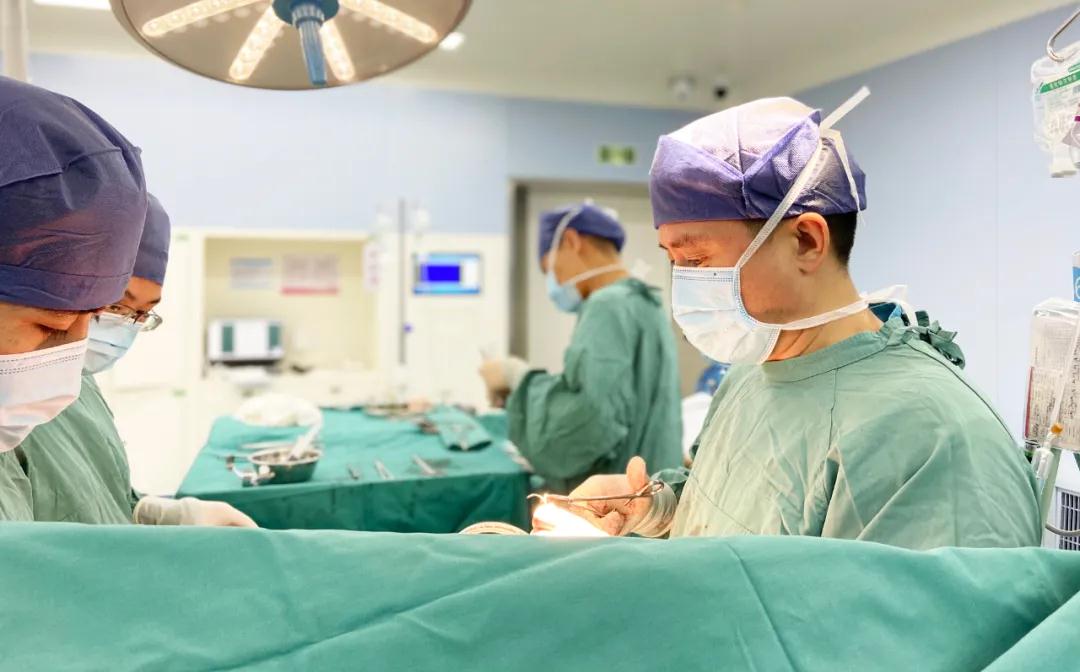 心外、心內(nèi)再攜手 “小手術(shù)”解除十余年頑疾