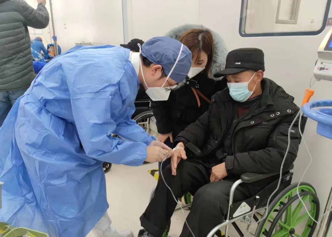 向光而行，致敬元旦堅守“醫(yī)”線的你們！