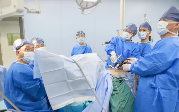 病變距肛門(mén)僅4厘米！滅瘤保肛！我院成功完成直腸癌“榻榻米”手術(shù)