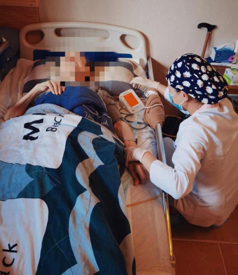 手機(jī)下單，護(hù)理到家！“西安國際醫(yī)學(xué)中心互聯(lián)網(wǎng)醫(yī)院上門護(hù)理服務(wù)”歡迎來約