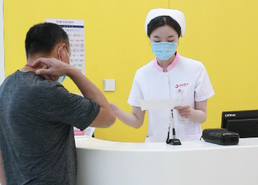 大口吃肉，大碗喝酒！胰腺炎、膽結(jié)石可能已經(jīng)在路上了