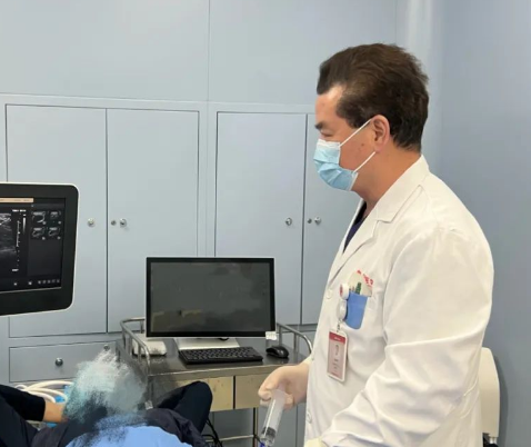 得了囊腫不用愁，一根銀針解煩憂