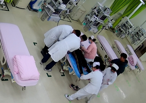 頭、胸、脾、骨……多處損傷 多學(xué)科聯(lián)合完成“生命接力”