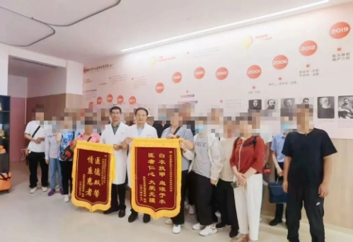 “慢?！被颊咴谶@有個(gè)“家”