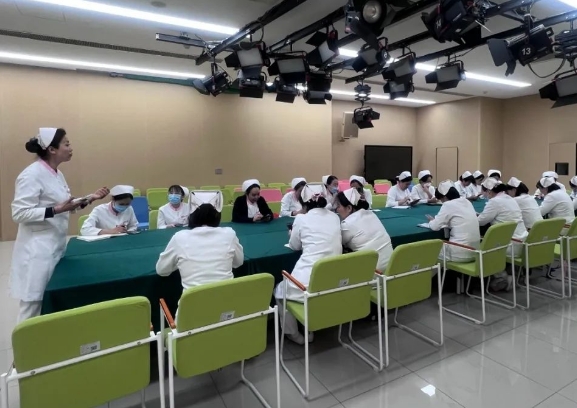 “互聯(lián)網(wǎng)+護(hù)理服務(wù)”全面升級，專業(yè)護(hù)理咨詢觸手可及