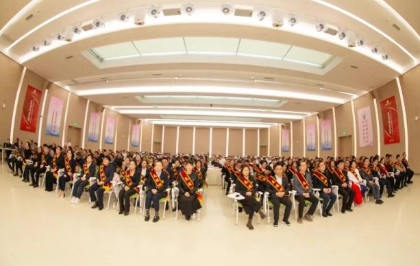 致敬每一位奮斗者！我院舉行2025年度總結(jié)表彰大會(huì)